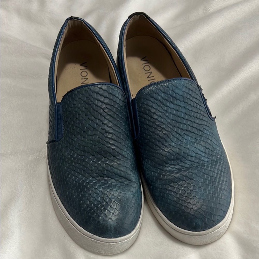 Vionic Midi Leather Snake Print Blue Slip On Sneakers 7.5